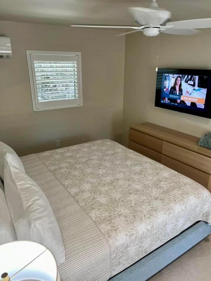 Sunshine Island Inn - Adults Only 새니벨 외부 사진