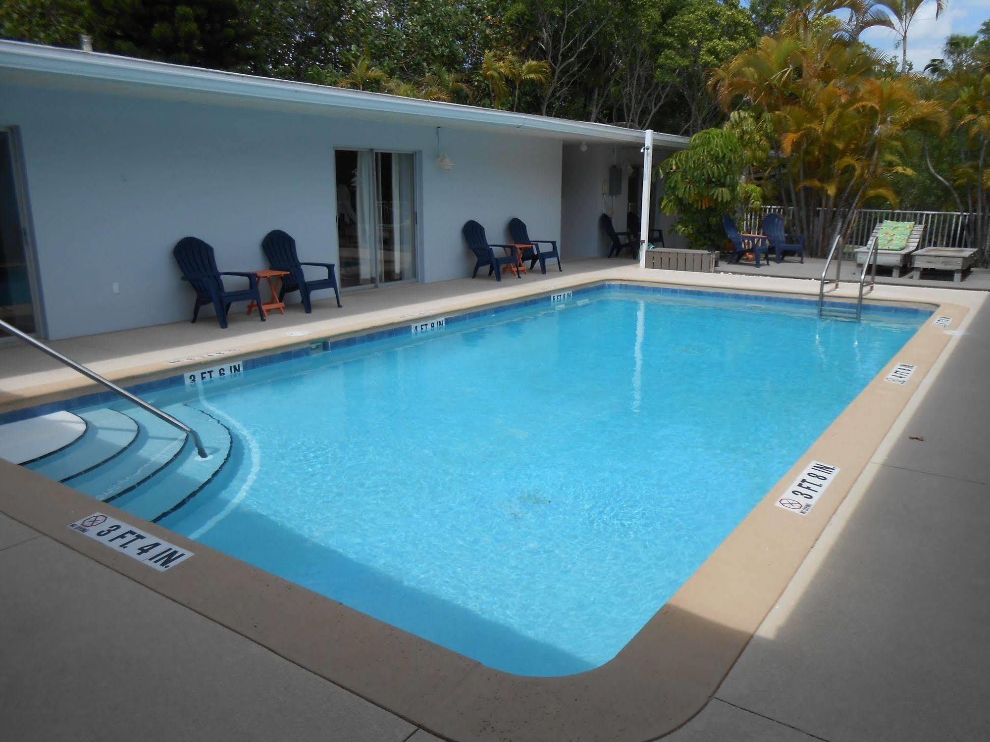Sunshine Island Inn - Adults Only 새니벨 외부 사진